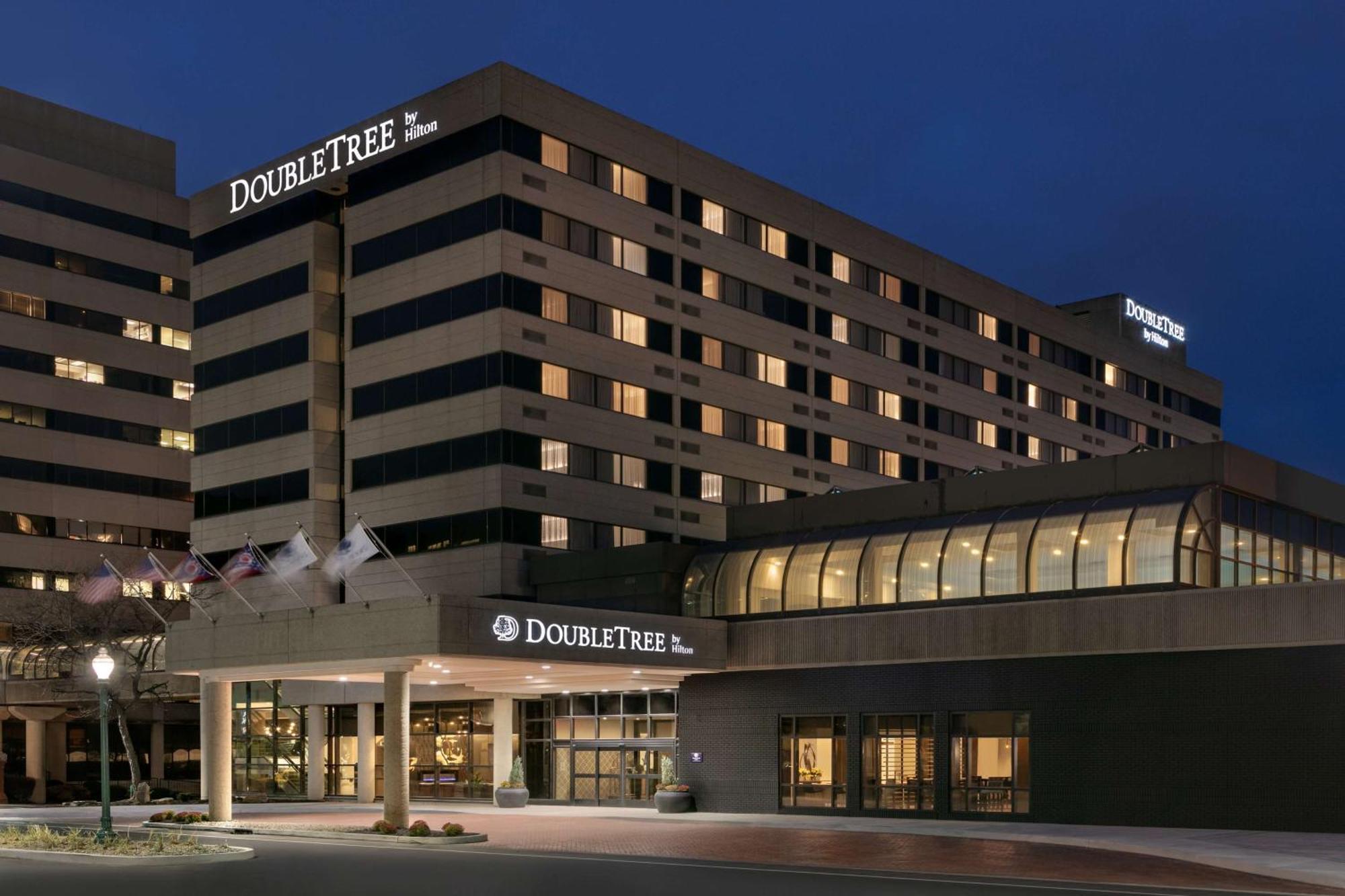 Doubletree By Hilton Canton Downtown Exterior foto
