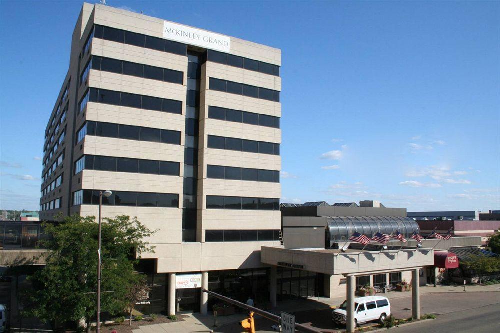 Doubletree By Hilton Canton Downtown Exterior foto