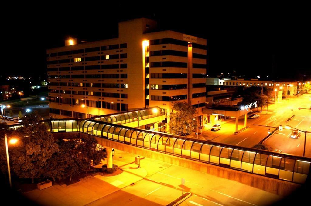 Doubletree By Hilton Canton Downtown Exterior foto